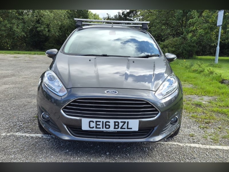Grey 2016 Ford Fiesta 1.0T EcoBoost Titanium Hatchback 5dr Petrol Powershift Euro 6 100 ps in Bolton